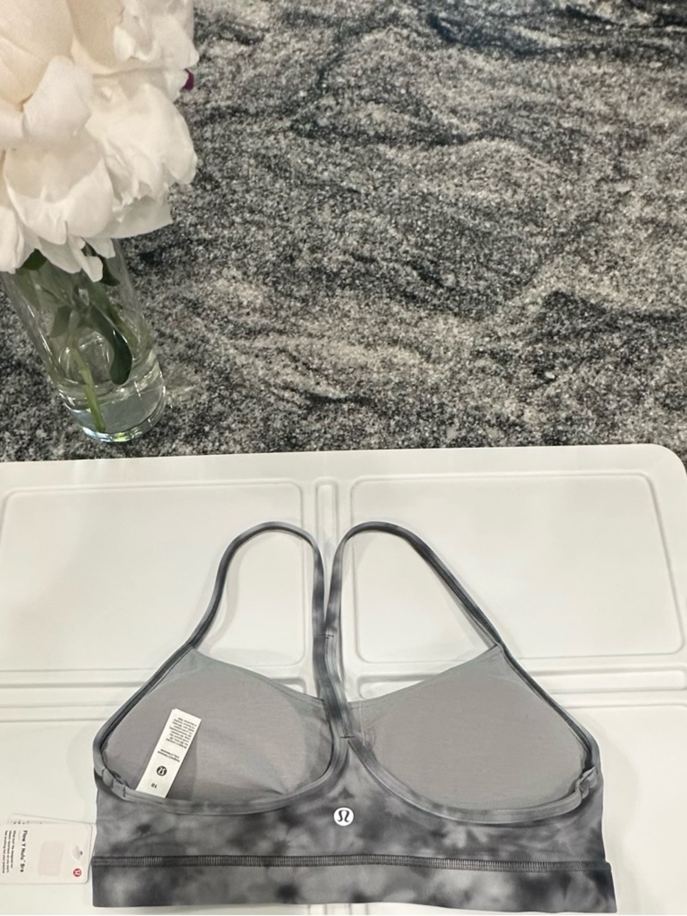 NWT Lululemon athletica Flow Y Nulu Bra in Meadow Haze Grey Multi - Picture 7 of 8